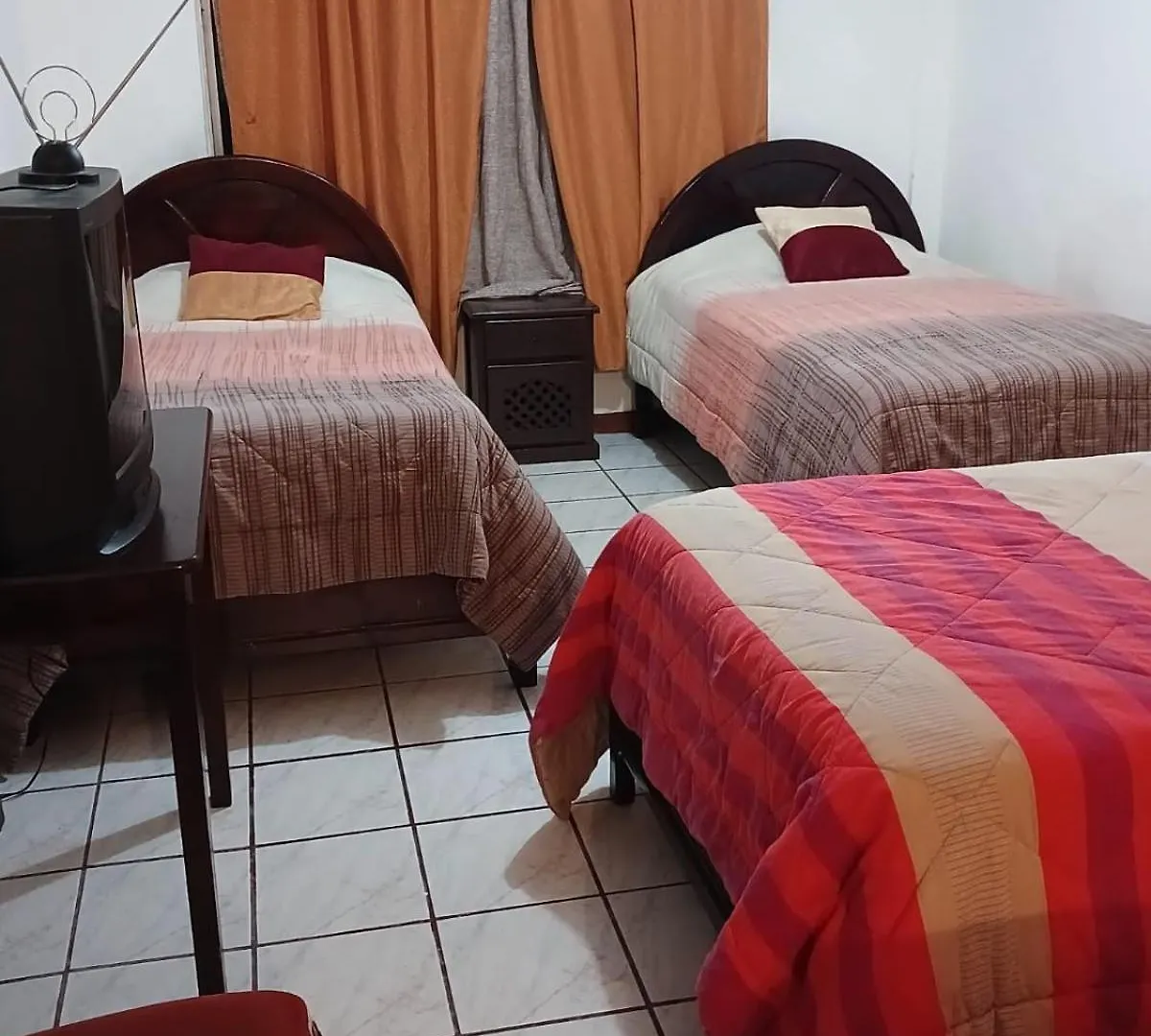 Hostal Almagro Quito 0*,