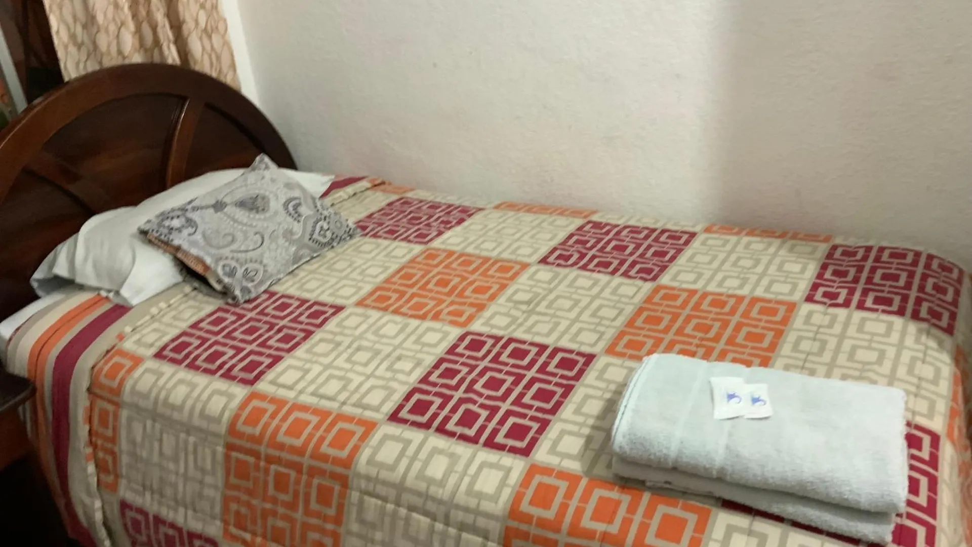 Hostal Almagro Quito 0*,
